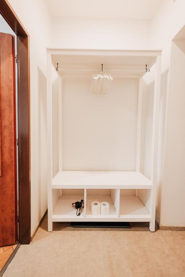 Ferienwohnung Elegant Studio, 400M From The Square Pilsen Exterior foto